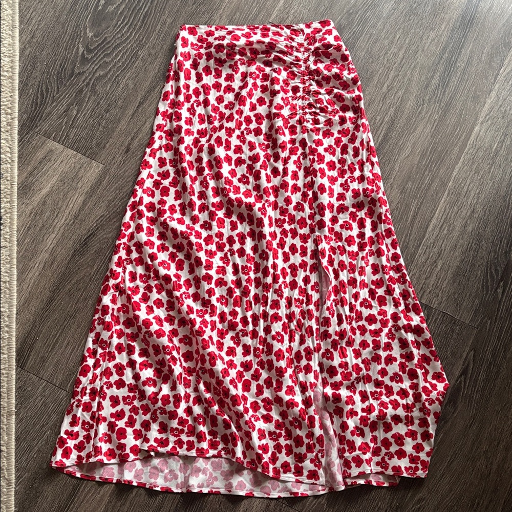 Anthropologie Floral Side-Slit Midi Skirt in Red and White - Picture 4 of 7